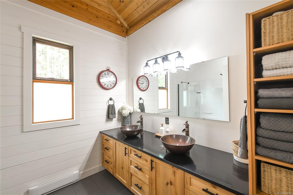 1258 Barr Drive, Black Creek, BC, V0R 2M0 - 76