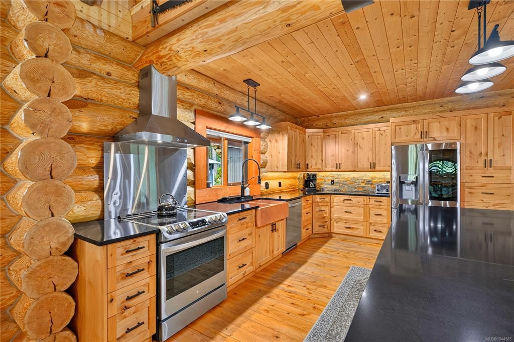 1258 Barr Drive, Black Creek, BC, V0R 2M0 - 35