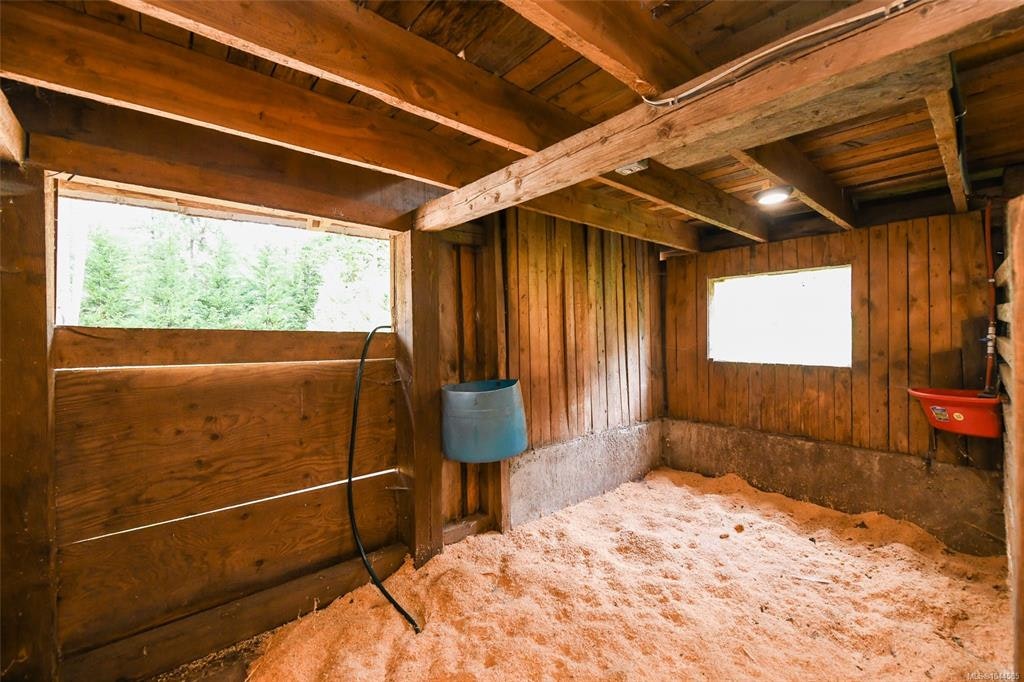 1258 Barr Drive, Black Creek, BC, V0R 2M0 - 92