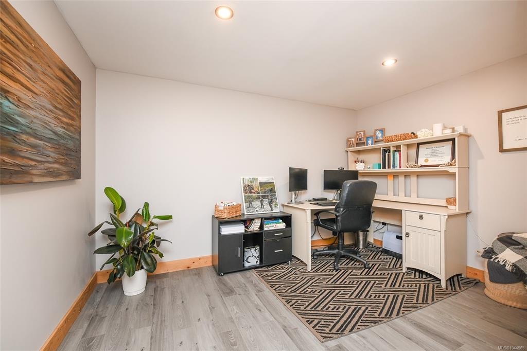 1258 Barr Drive, Black Creek, BC, V0R 2M0 - 84