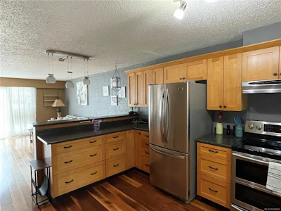 4251 8th Avenue - 4