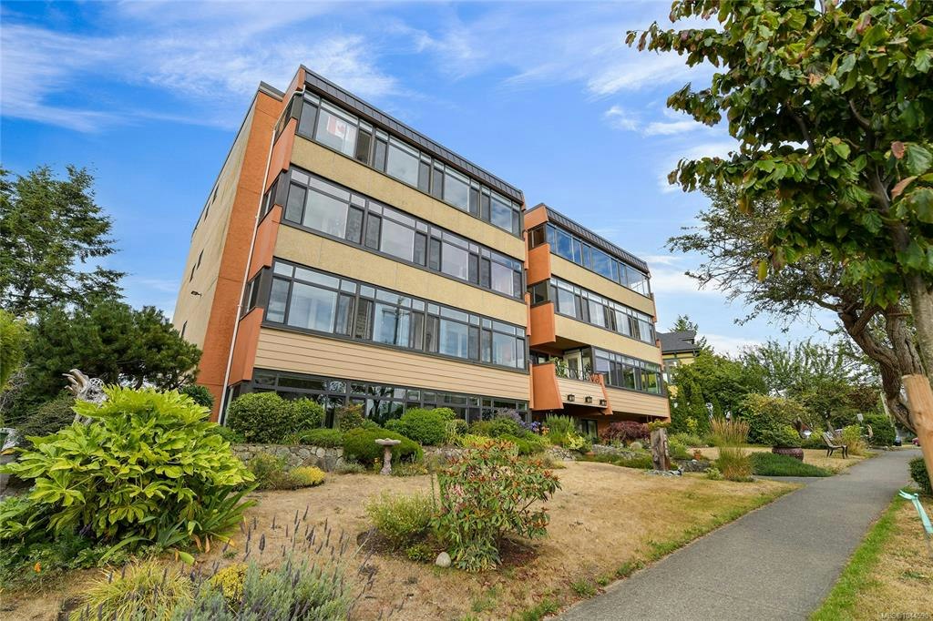 401-660 Battery Street, Victoria, BC, V8V 1E5