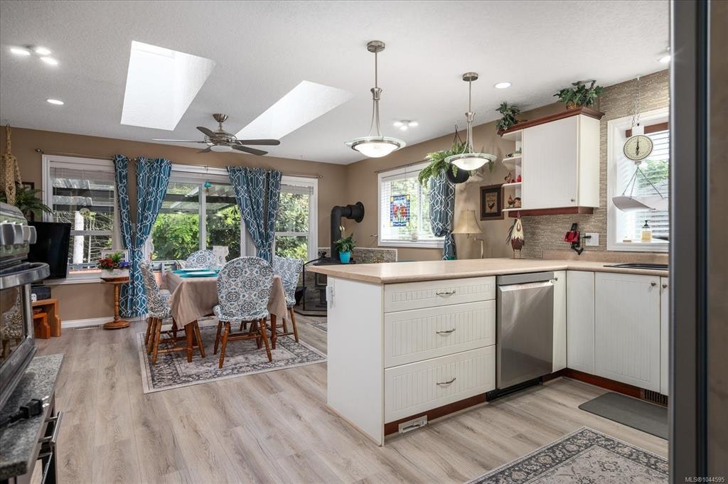 3319 Cook Street, Chemainus, BC, V0R 1K2 - 11