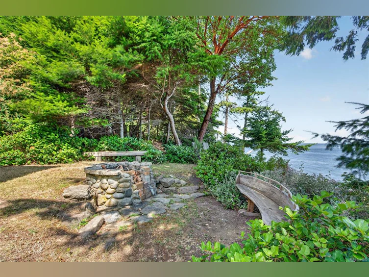 105 Island Park Drive, Galiano Island, BC, V0N 1P0 - 35