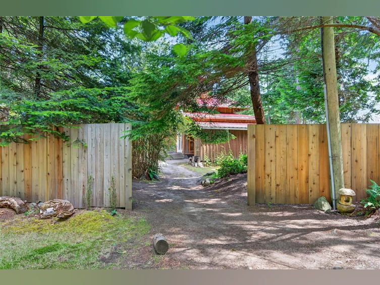 105 Island Park Drive, Galiano Island, BC, V0N 1P0 - 38