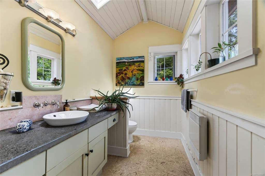 105 Island Park Drive, Galiano Island, BC, V0N 1P0 - 22