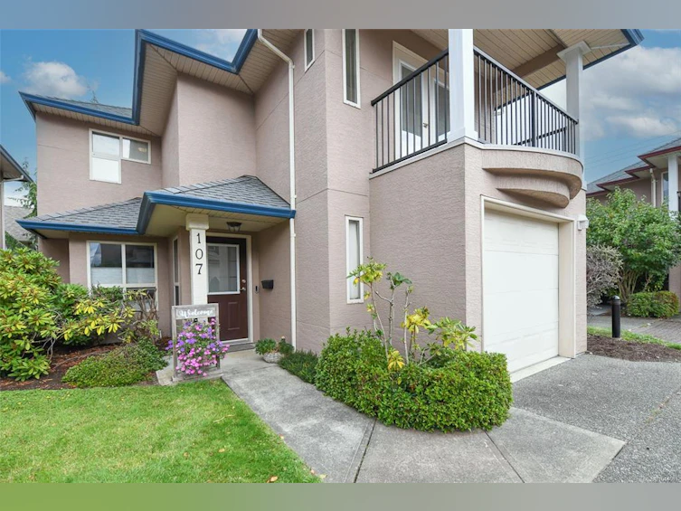 107-720 Aspen Road, Comox, BC, V9M 3Y4 - 2