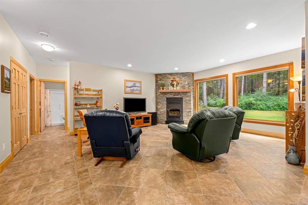 307 Bates Drive, Fanny Bay, BC, V0R 1W0 - 19