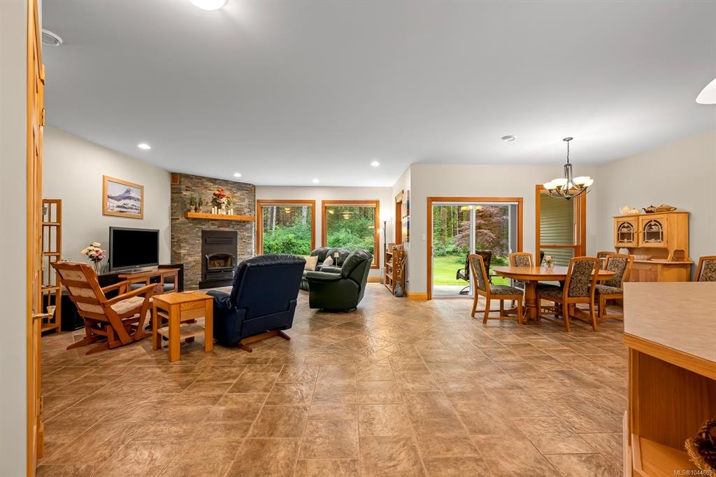 307 Bates Drive, Fanny Bay, BC, V0R 1W0 - 25