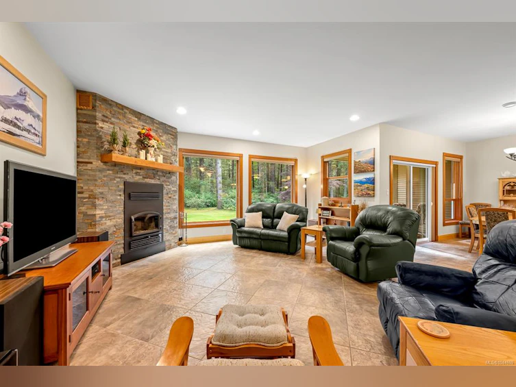 307 Bates Drive, Fanny Bay, BC, V0R 1W0 - 21