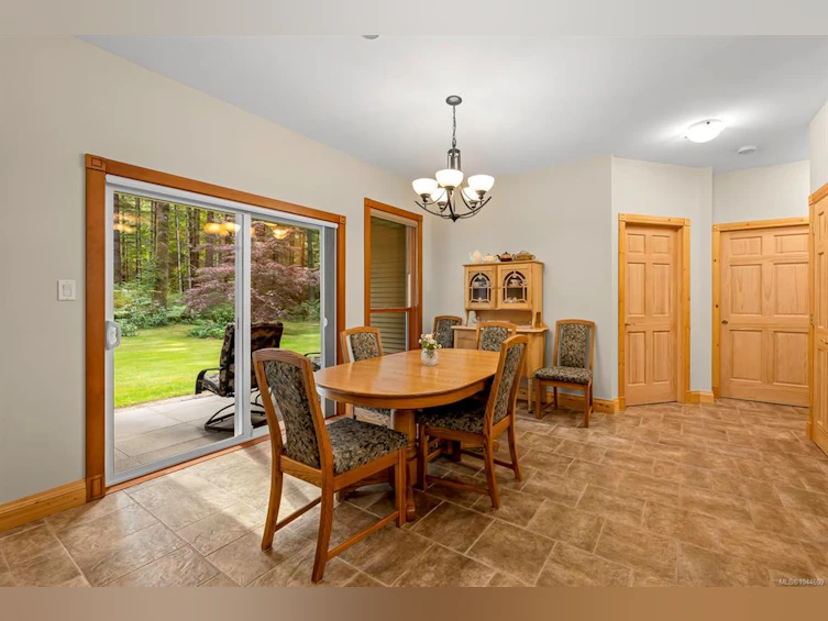 307 Bates Drive, Fanny Bay, BC, V0R 1W0 - 6