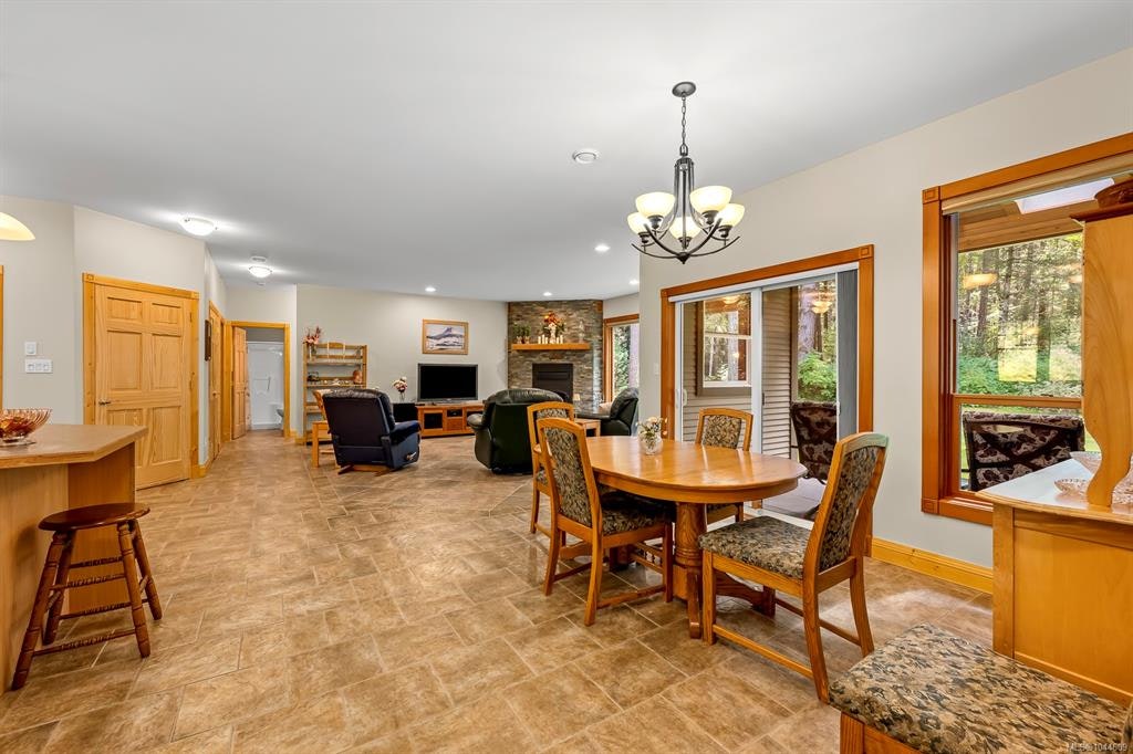 307 Bates Drive, Fanny Bay, BC, V0R 1W0 - 28