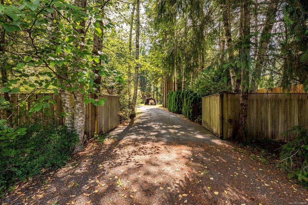307 Bates Drive, Fanny Bay, BC, V0R 1W0 - 38
