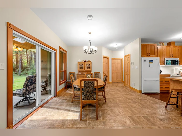 307 Bates Drive, Fanny Bay, BC, V0R 1W0 - 27