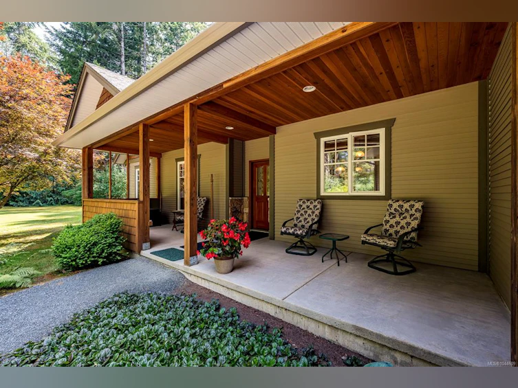 307 Bates Drive, Fanny Bay, BC, V0R 1W0 - 37
