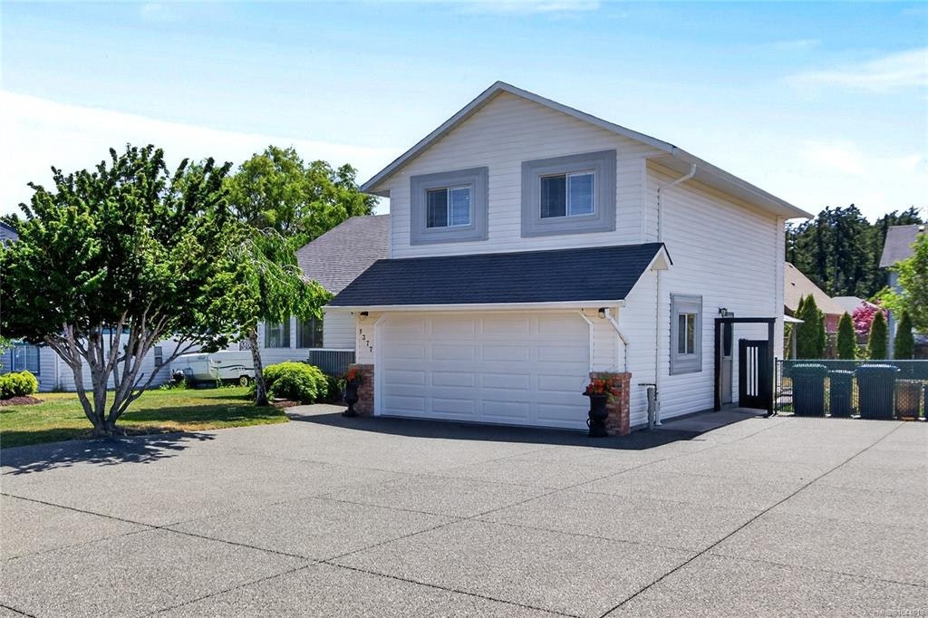 1377 Ocean View Avenue, Comox, BC, V9M 3R2