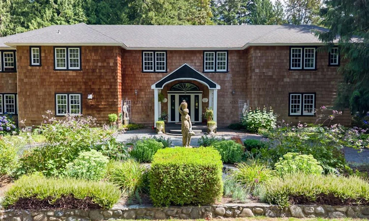 4755 Fairbridge Drive