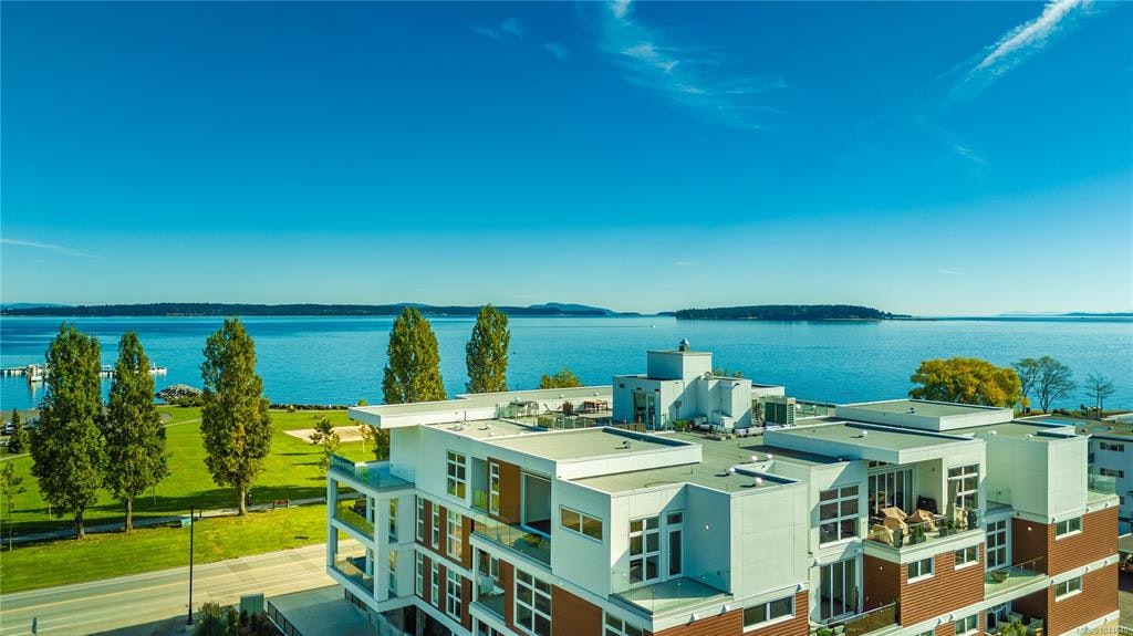 107-9570 Fifth Street, Sidney, BC, V8L 2W5