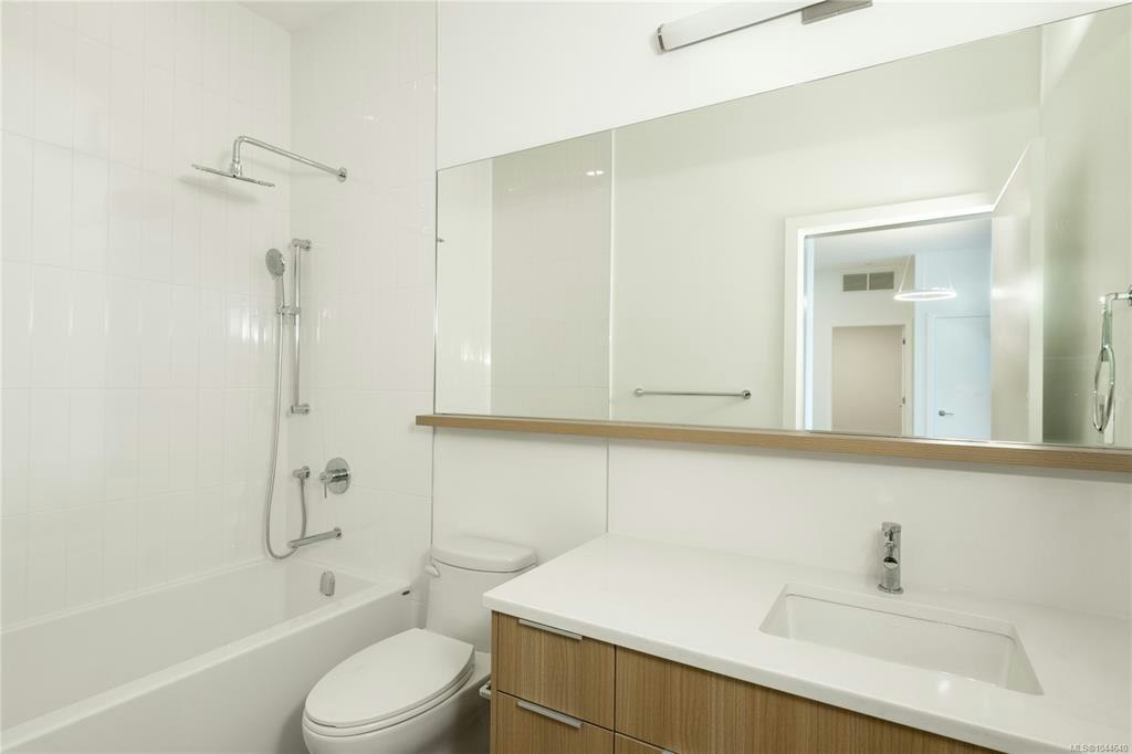 107-9570 Fifth Street, Sidney, BC, V8L 2W5 - 13