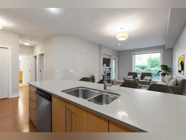 101-4529 West Saanich Road, Saanich, BC, V8Z 3G3 - 7