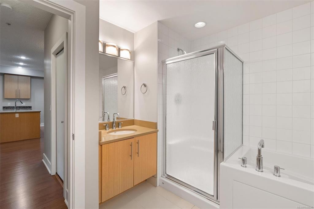 101-4529 West Saanich Road, Saanich, BC, V8Z 3G3 - 11