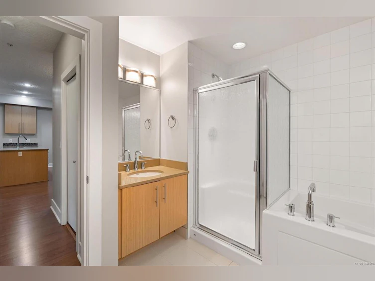 101-4529 West Saanich Road, Saanich, BC, V8Z 3G3 - 11
