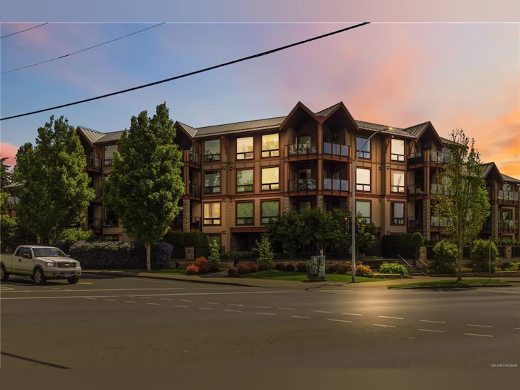 101-4529 West Saanich Road, Saanich, BC, V8Z 3G3 - 23