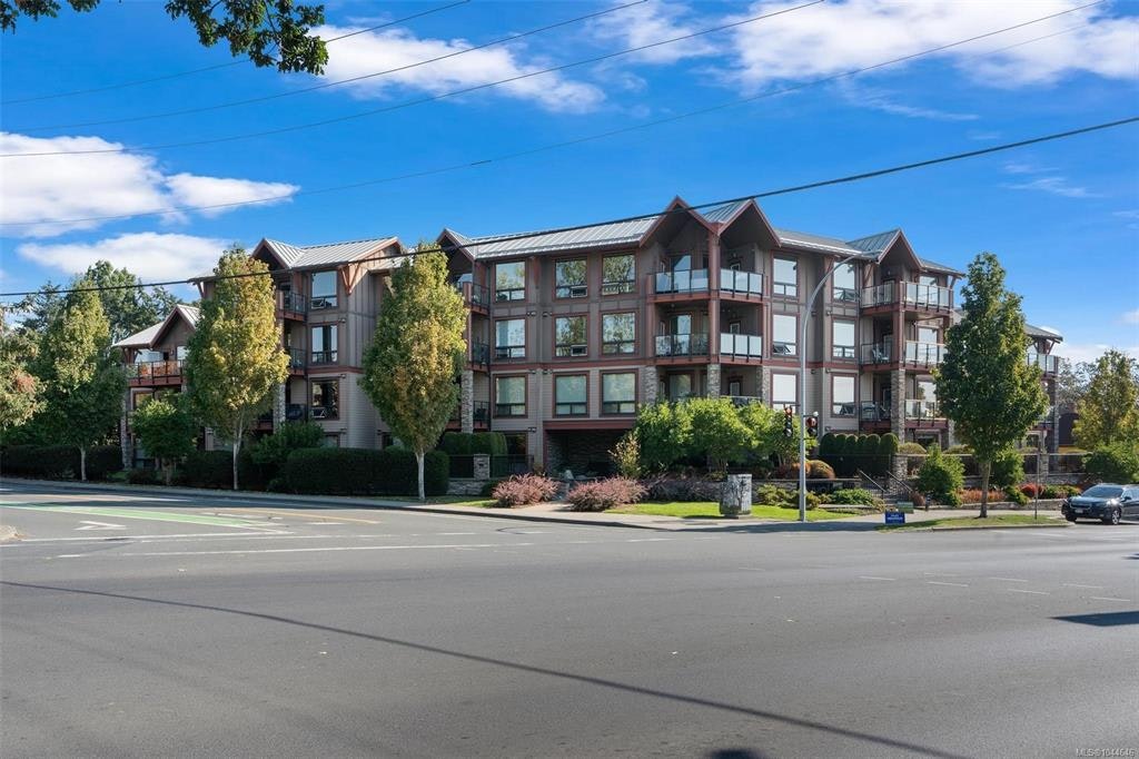 101-4529 West Saanich Road, Saanich, BC, V8Z 3G3