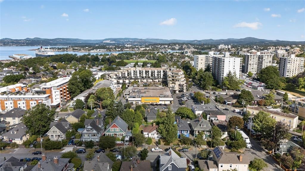 146 Medana Street, Victoria, BC, V8V 2H5