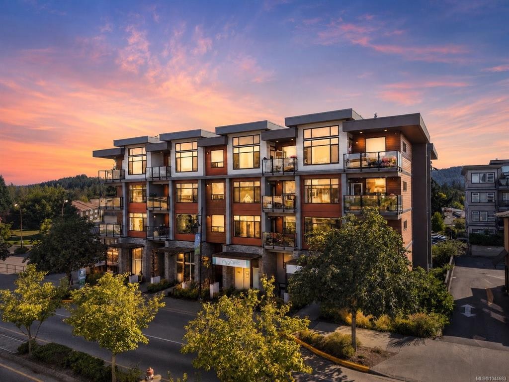 307-7162 West Saanich Road, Central Saanich, BC, V8M 1P6