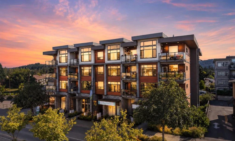 307-7162 West Saanich Road