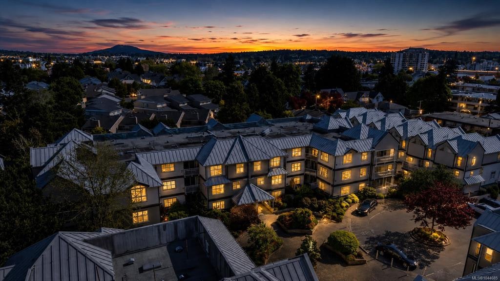 307-3010 Washington Avenue, Victoria, BC, V9A 1P6