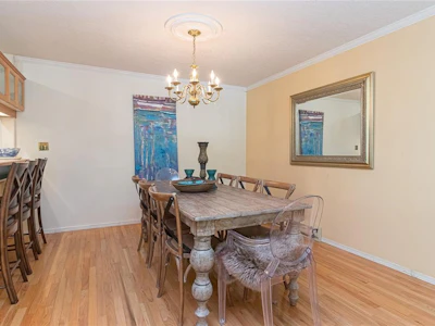 2526 W Island Highway - 4