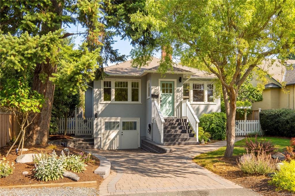 2168 Bartlett Avenue, Oak Bay, BC, V8S 2P9