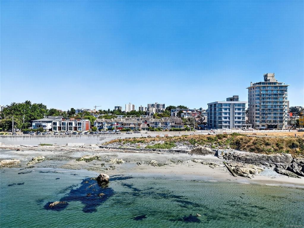 5-416 Dallas Road - 3