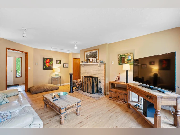 2-1215 Stelly's Cross Road, Central Saanich, BC, V8M 1H3 - 4