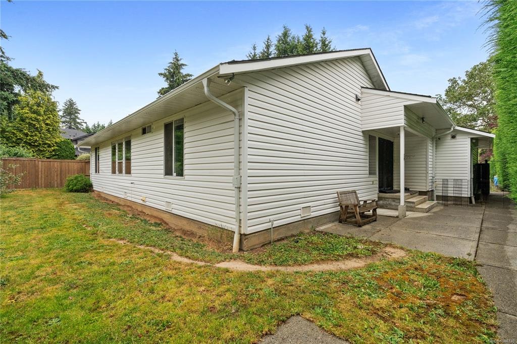 2-1215 Stelly's Cross Road, Central Saanich, BC, V8M 1H3 - 46