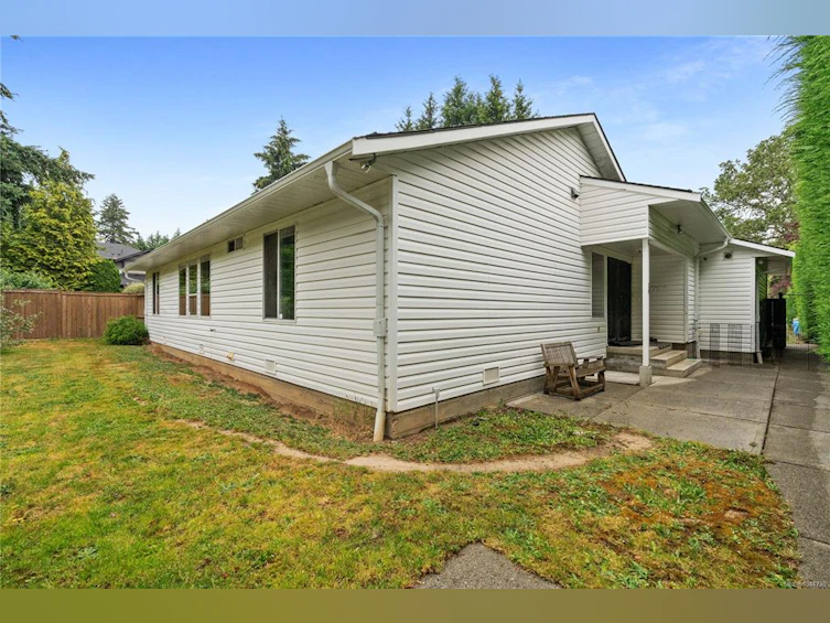 2-1215 Stelly's Cross Road, Central Saanich, BC, V8M 1H3 - 46