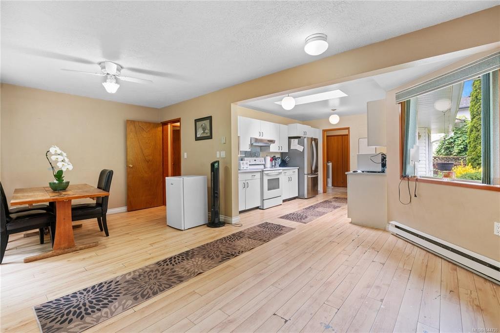 2-1215 Stelly's Cross Road, Central Saanich, BC, V8M 1H3 - 14