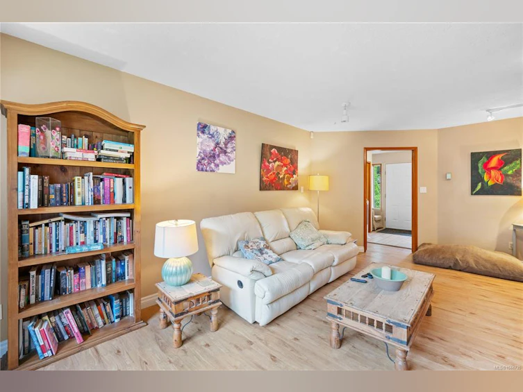 2-1215 Stelly's Cross Road, Central Saanich, BC, V8M 1H3 - 5