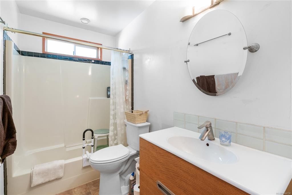 2-1215 Stelly's Cross Road, Central Saanich, BC, V8M 1H3 - 23