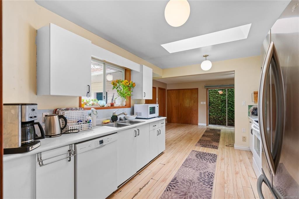 2-1215 Stelly's Cross Road, Central Saanich, BC, V8M 1H3 - 19
