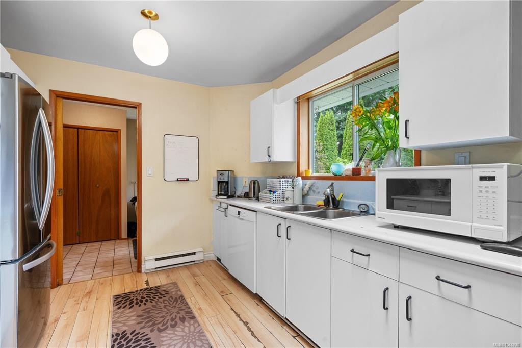 2-1215 Stelly's Cross Road, Central Saanich, BC, V8M 1H3 - 17