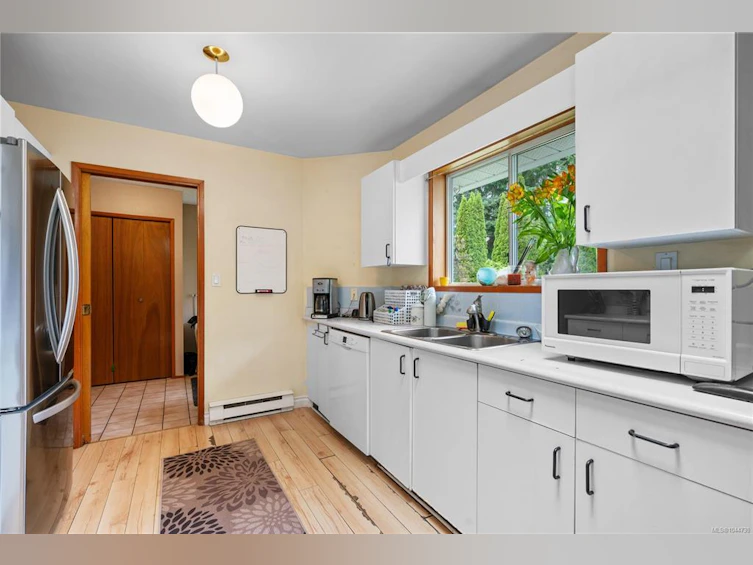 2-1215 Stelly's Cross Road, Central Saanich, BC, V8M 1H3 - 17
