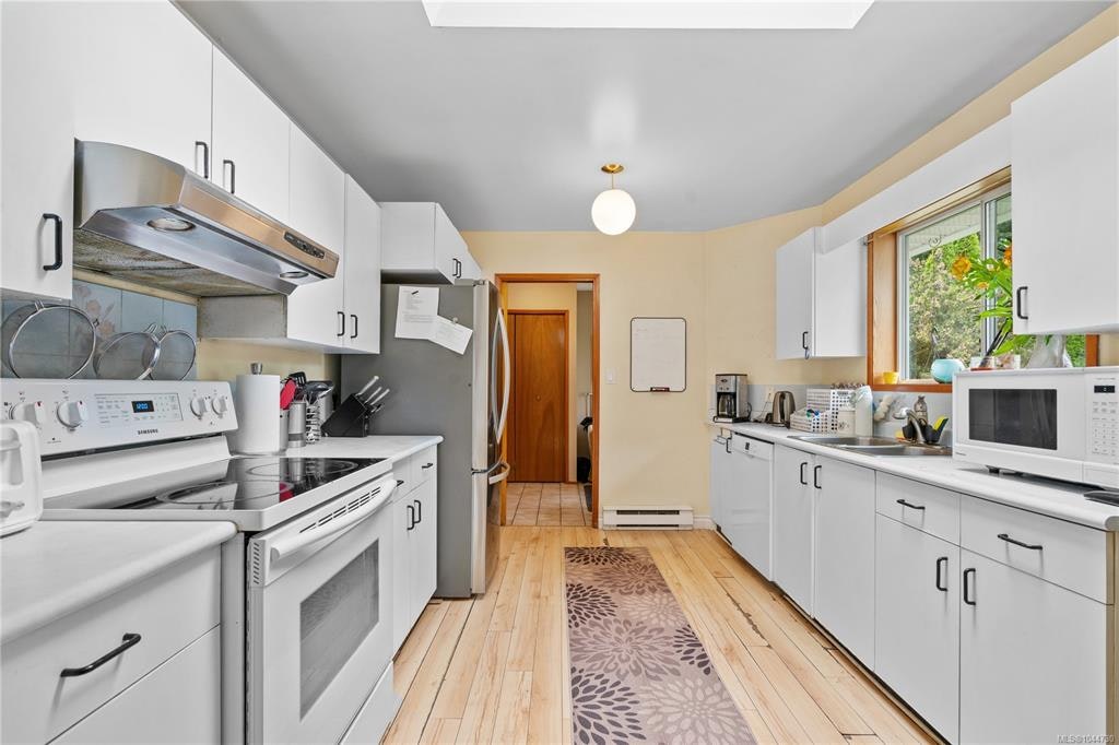 2-1215 Stelly's Cross Road, Central Saanich, BC, V8M 1H3 - 15