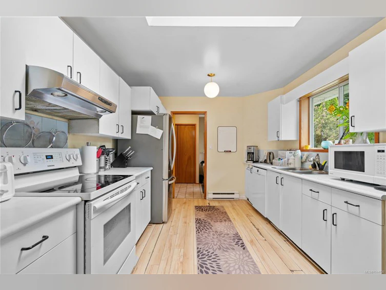 2-1215 Stelly's Cross Road, Central Saanich, BC, V8M 1H3 - 15