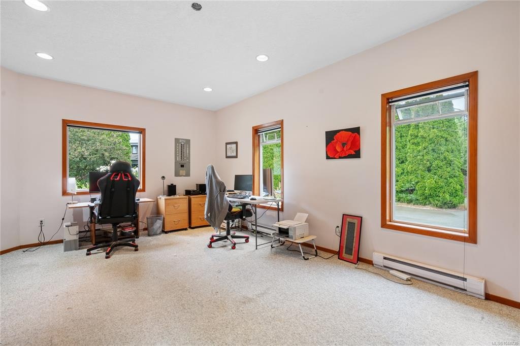 2-1215 Stelly's Cross Road, Central Saanich, BC, V8M 1H3 - 35