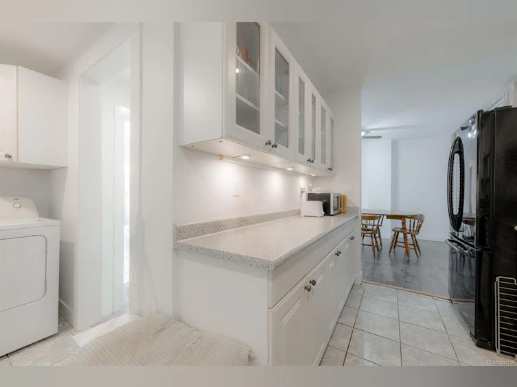 15 Fourth Street, Nanaimo, BC, V9R 1S6 - 9