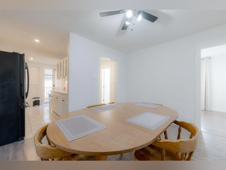 15 Fourth Street, Nanaimo, BC, V9R 1S6 - 14