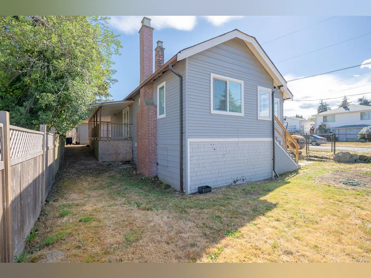 15 Fourth Street, Nanaimo, BC, V9R 1S6 - 45